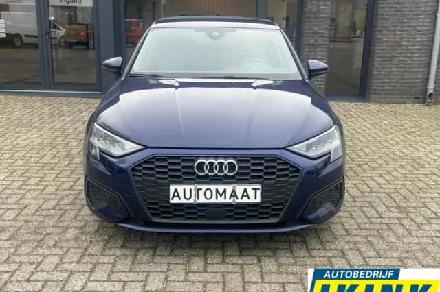 Audi A3 (2021) thumbnail 2