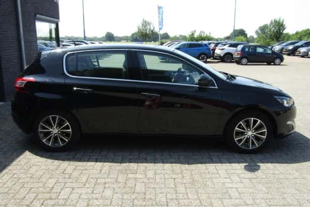 Peugeot 308 (2014) thumbnail 6