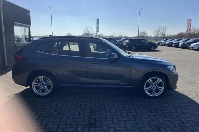 BMW X1 (2015) thumbnail 5