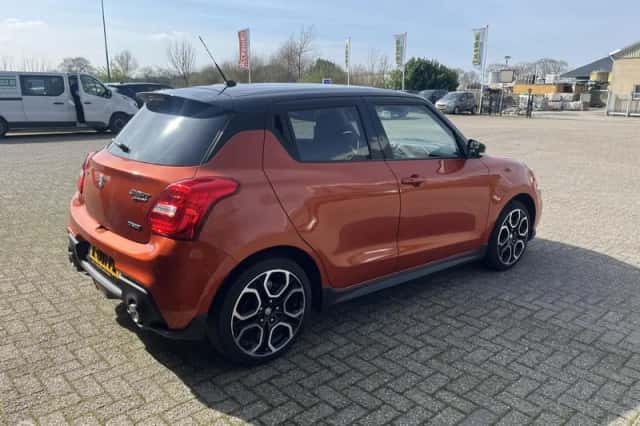 Suzuki Swift (2021) thumbnail 6