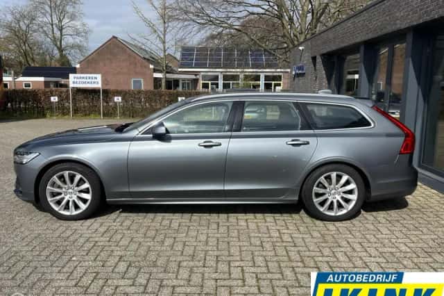 Volvo V90 (2019) thumbnail 3