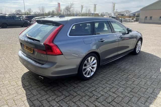 Volvo V90 (2019) thumbnail 5