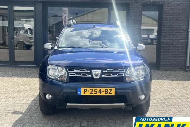 Dacia Duster (2016) thumbnail 2