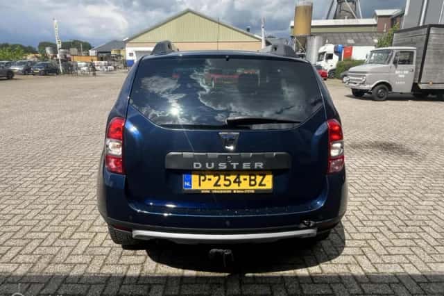 Dacia Duster (2016) thumbnail 4