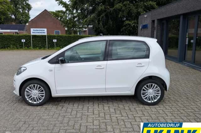 Volkswagen Up! (2014) thumbnail 3