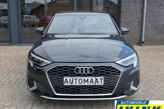 Audi A3 (2021) thumbnail 2