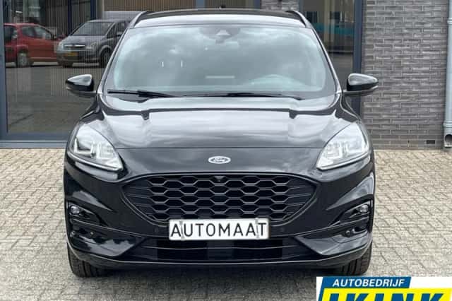 Ford Kuga (2021) thumbnail 2