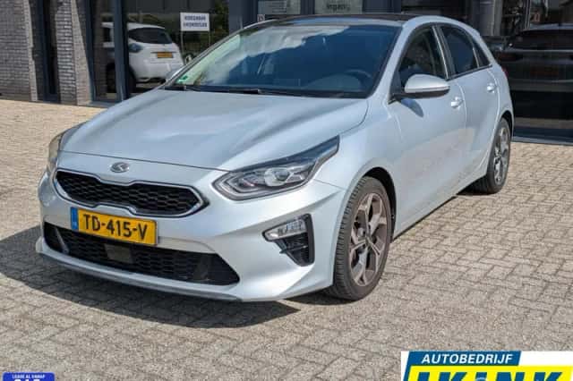 Kia Ceed (2018) thumbnail 1