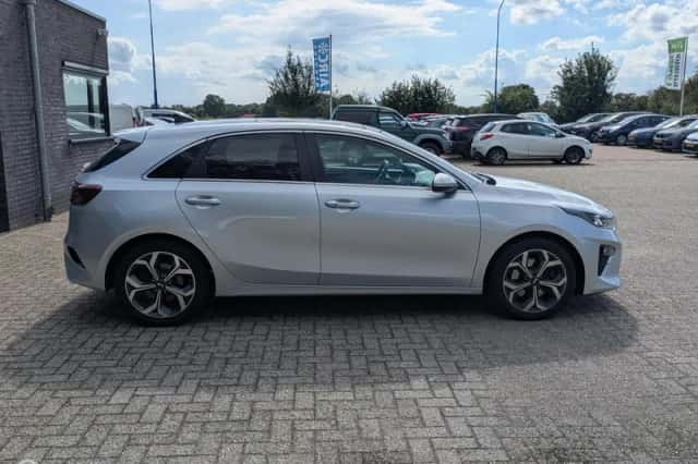 Kia Ceed (2018) thumbnail 6