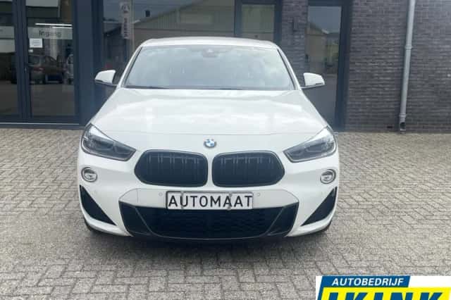 BMW X2 (2019) thumbnail 2