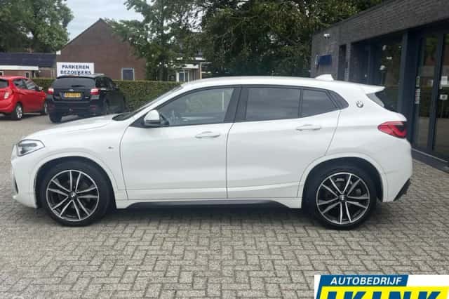 BMW X2 (2019) thumbnail 3