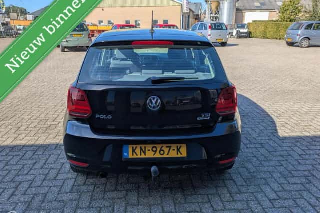 Volkswagen Polo (2015) thumbnail 4