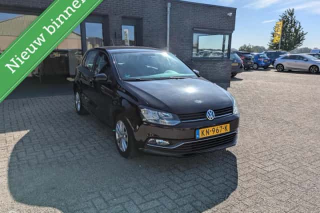 Volkswagen Polo (2015) thumbnail 6