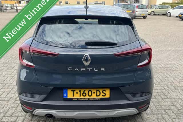 Renault Captur (2020) thumbnail 4