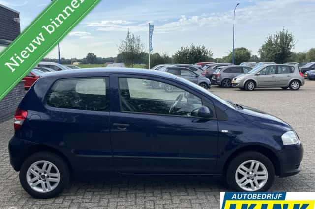 Volkswagen Fox (2006) thumbnail 3