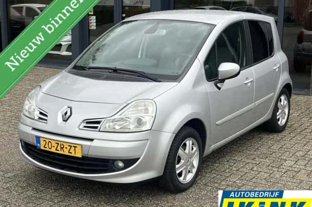 Renault Modus (2008) thumbnail 1