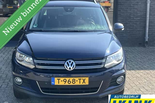 Volkswagen Tiguan (2013) thumbnail 2