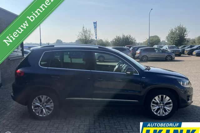Volkswagen Tiguan (2013) thumbnail 3