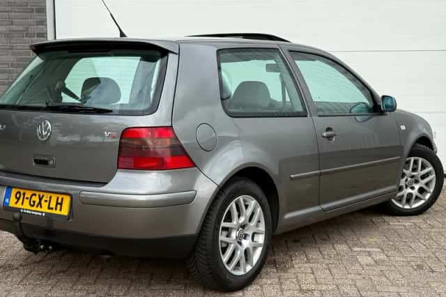 Volkswagen Golf (2001) thumbnail 5