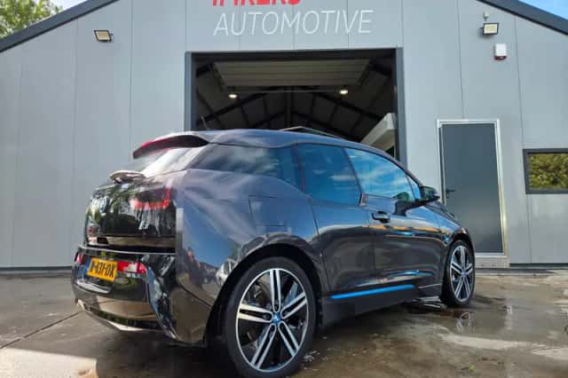 BMW i3 (2015) thumbnail 4