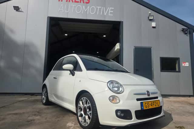 Fiat 500C (2015) thumbnail 1