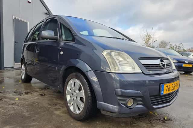 Opel Meriva (2008) thumbnail 4