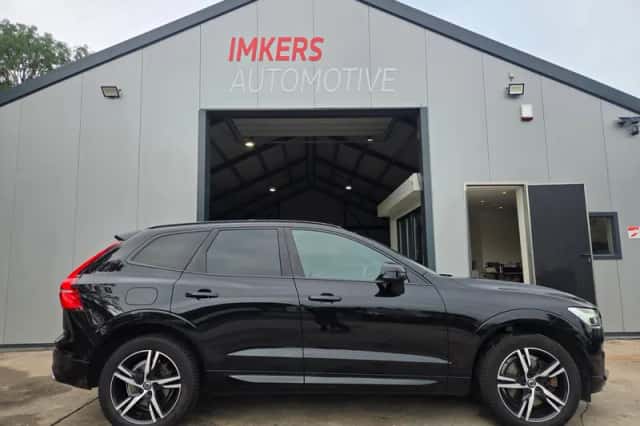 Volvo XC60 (2019) thumbnail 3