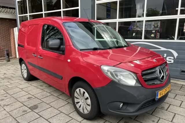 Mercedes-Benz Citan (2013) thumbnail 2