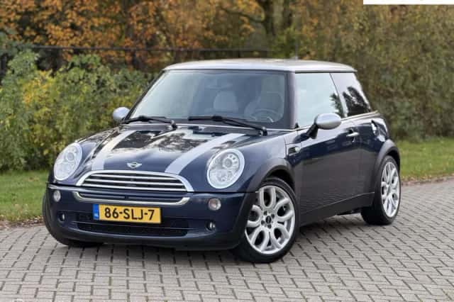 MINI Cooper (2006) thumbnail 1