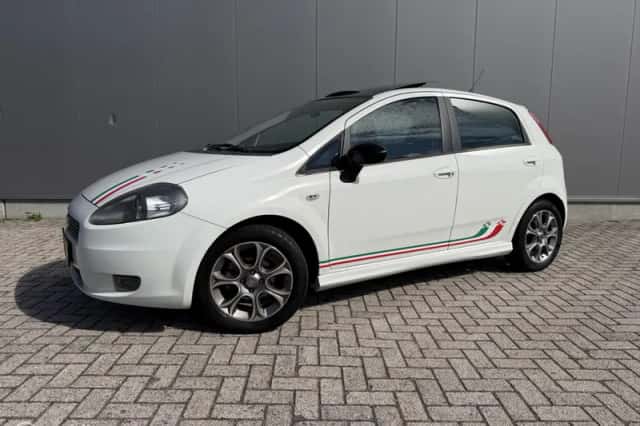 Fiat Grande Punto (2009) thumbnail 6