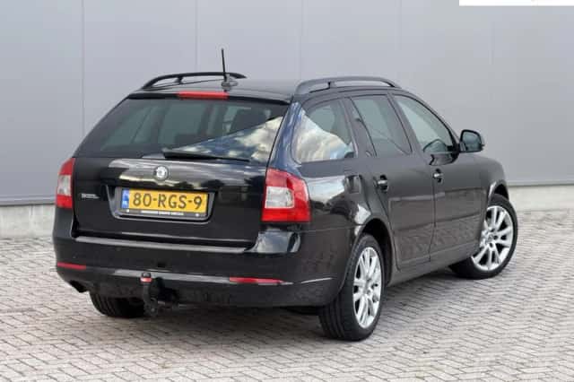 Škoda Octavia (2011) thumbnail 3