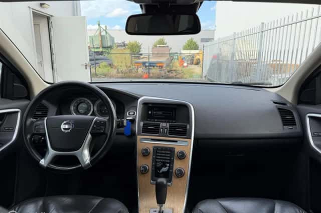 Volvo XC60 (2011) thumbnail 5