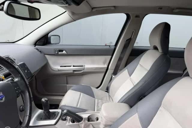 Volvo V50 (2004) thumbnail 4