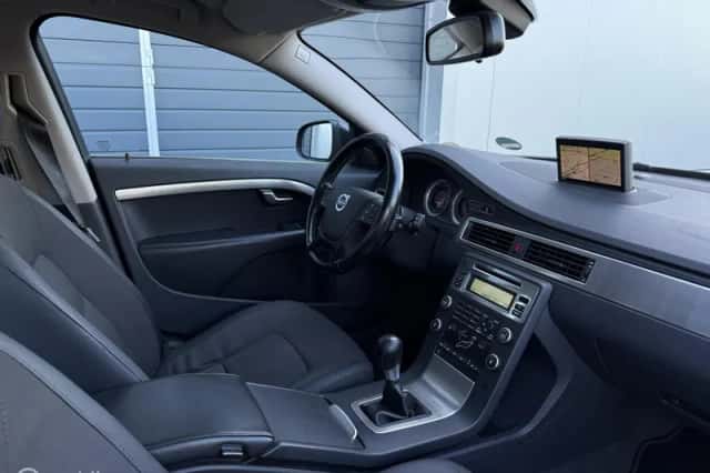 Volvo V70 (2010) thumbnail 4
