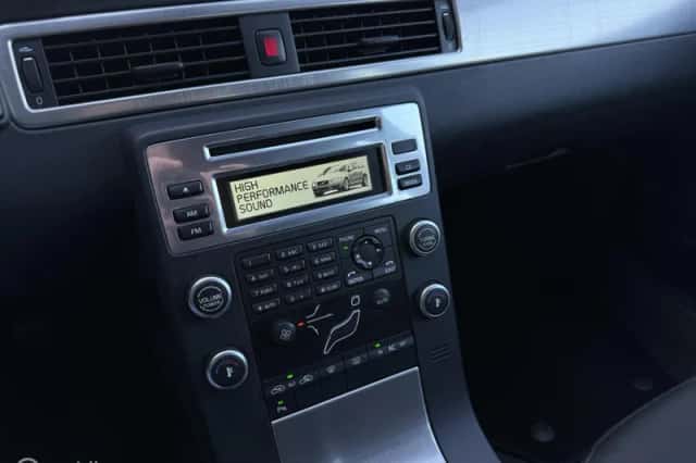 Volvo V70 (2010) thumbnail 6