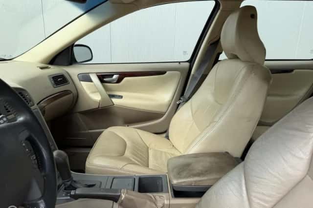 Volvo V70 (2000) thumbnail 4