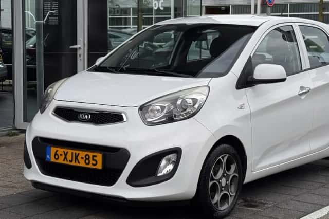 Kia Picanto (2014) thumbnail 2