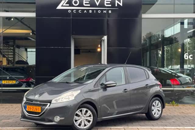 Peugeot 208 (2013) thumbnail 1