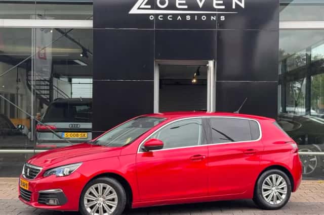 Peugeot 308 (2018) thumbnail 1