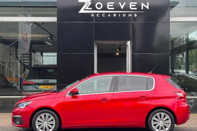 Peugeot 308 (2018) thumbnail 2