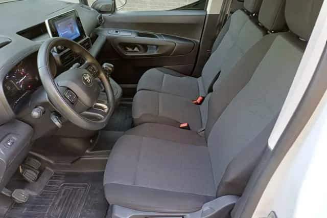 Toyota ProAce City (2023) thumbnail 5
