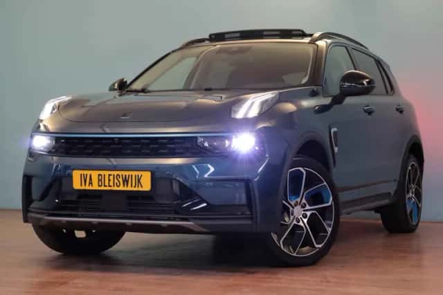 Lynk & Co 01 (2023) thumbnail 3