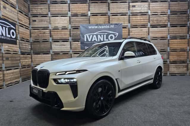 BMW X7 (2025) thumbnail 1