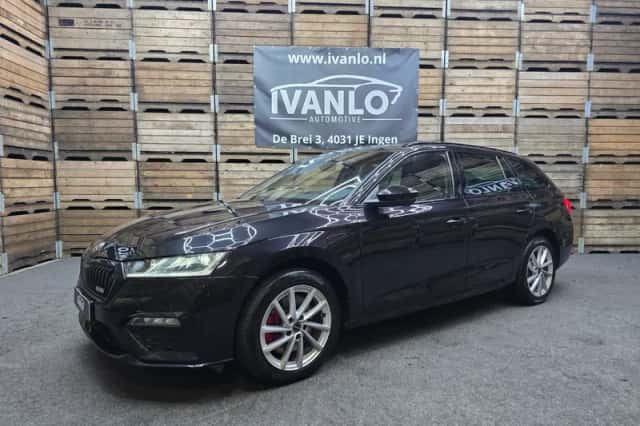 Škoda Octavia (2023) thumbnail 2