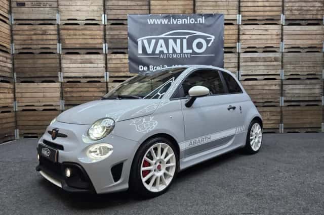 Fiat 500 (2019) thumbnail 1