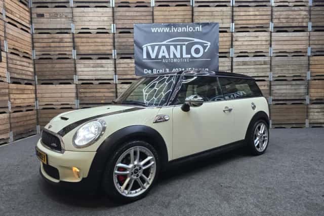 MINI Clubman (2010) thumbnail 1