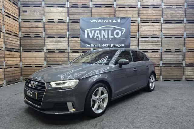 Audi A3 (2017) thumbnail 2
