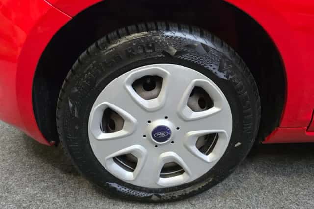Ford Ka (2014) thumbnail 2