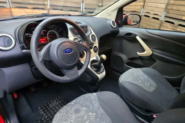 Ford Ka (2014) thumbnail 3