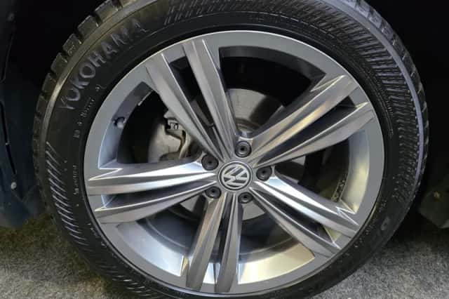 Volkswagen Tiguan (2018) thumbnail 2